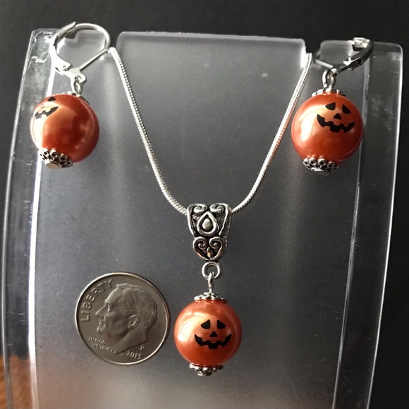Pumpkin Face Necklace & Pumpkin Leverback Earrings - Picture 4 of 4
